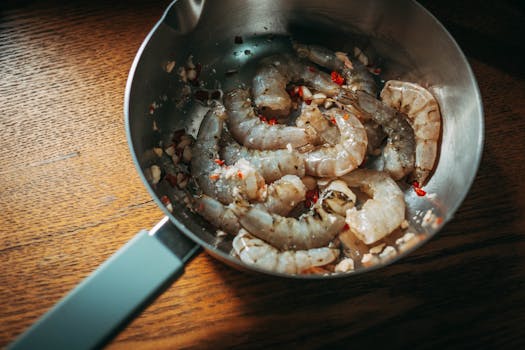 Chili Garlic Prawn Stir-Fry ,  15-Minute Spicy Prawns